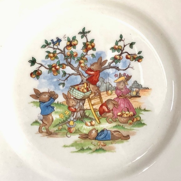 Royal Doulton Bunnykins Apple Picking Salad Plate 8” Albion Shape - Picture 2 of 7